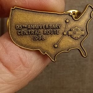 Harley Davidson Vintage 95th Anniversary Central Route 1998 Commemorative Pin